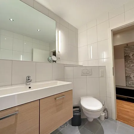 Moderne An Der Promenade Von Вестерланд