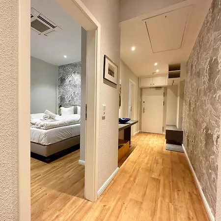 Moderne An Der Promenade Von *